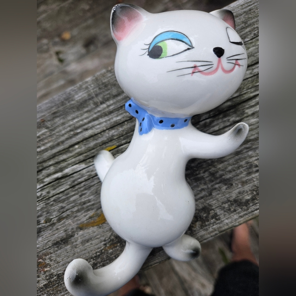 Vintage Holt Howard Kitty Wall Pocket
